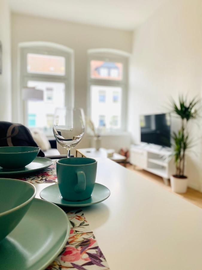 Stilvolles Apartment In Zentraler Lage - Smart-Tv, Queensize-Bett, Altbaustil, Kueche In City-Naehe Erfurt Exteriör bild