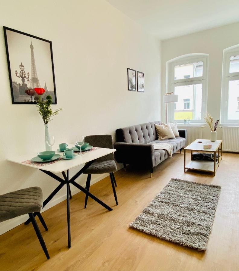 Stilvolles Apartment In Zentraler Lage - Smart-Tv, Queensize-Bett, Altbaustil, Kueche In City-Naehe Erfurt Exteriör bild