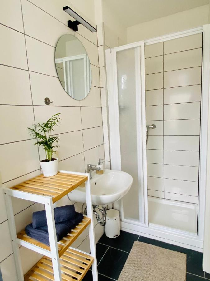 Stilvolles Apartment In Zentraler Lage - Smart-Tv, Queensize-Bett, Altbaustil, Kueche In City-Naehe Erfurt Exteriör bild