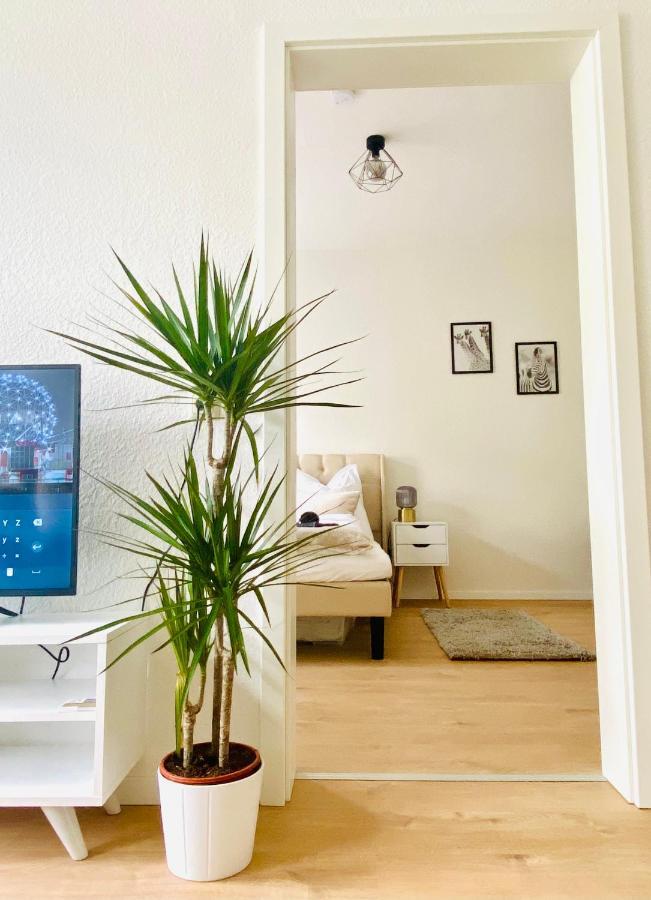 Stilvolles Apartment In Zentraler Lage - Smart-Tv, Queensize-Bett, Altbaustil, Kueche In City-Naehe Erfurt Exteriör bild